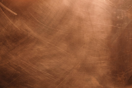 Cobre laminado em fachada com pátina natural
